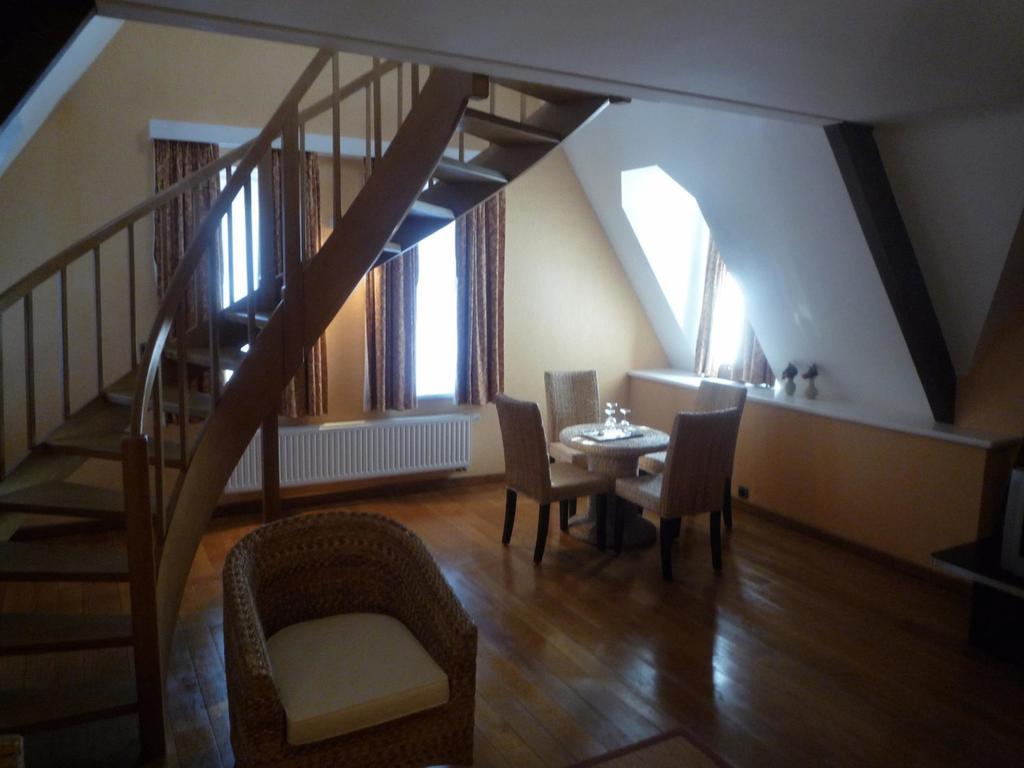 Le Chateau De Rendeux Стая снимка