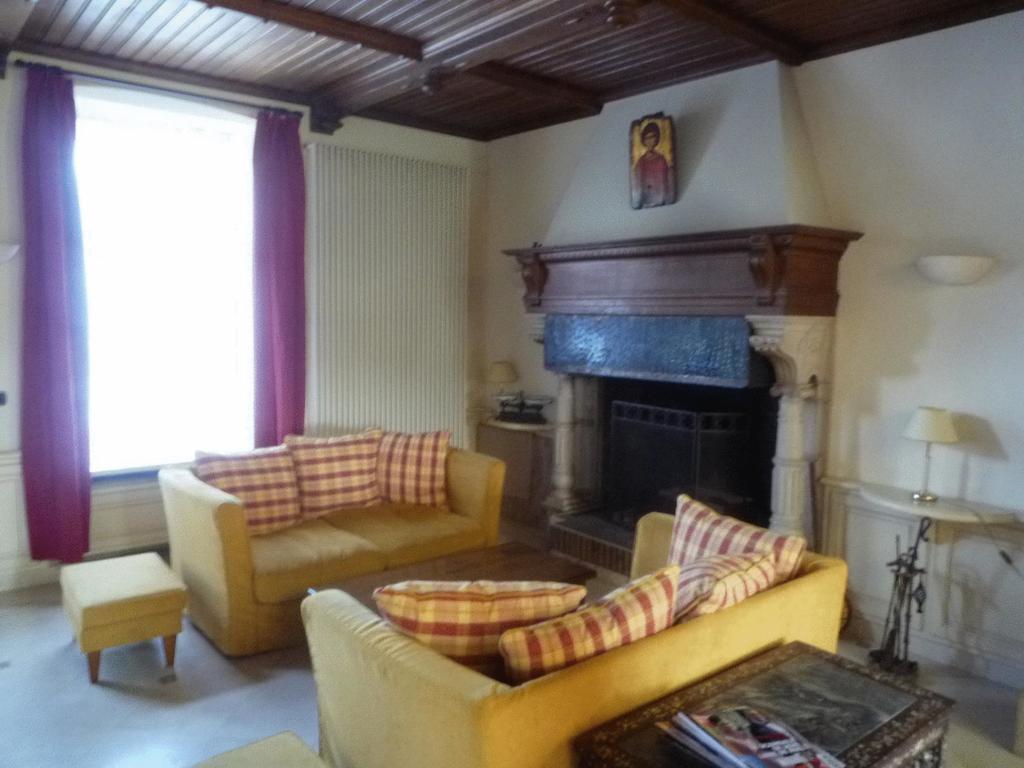 Le Chateau De Rendeux Екстериор снимка